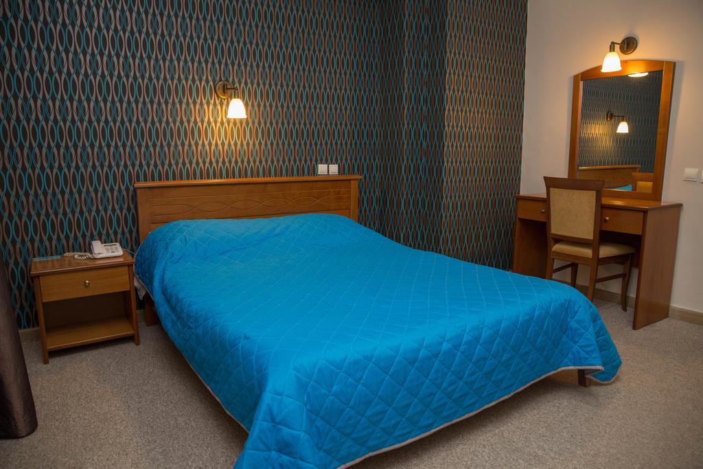 Hotel Liberty Meszolóngi Kültér fotó