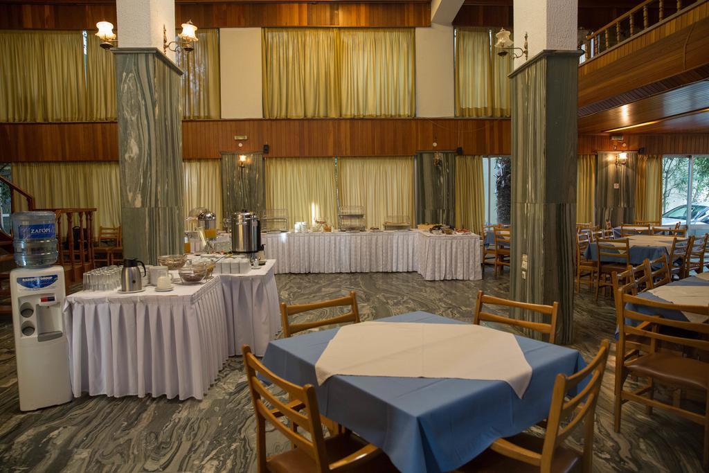 Hotel Liberty Meszolóngi Kültér fotó