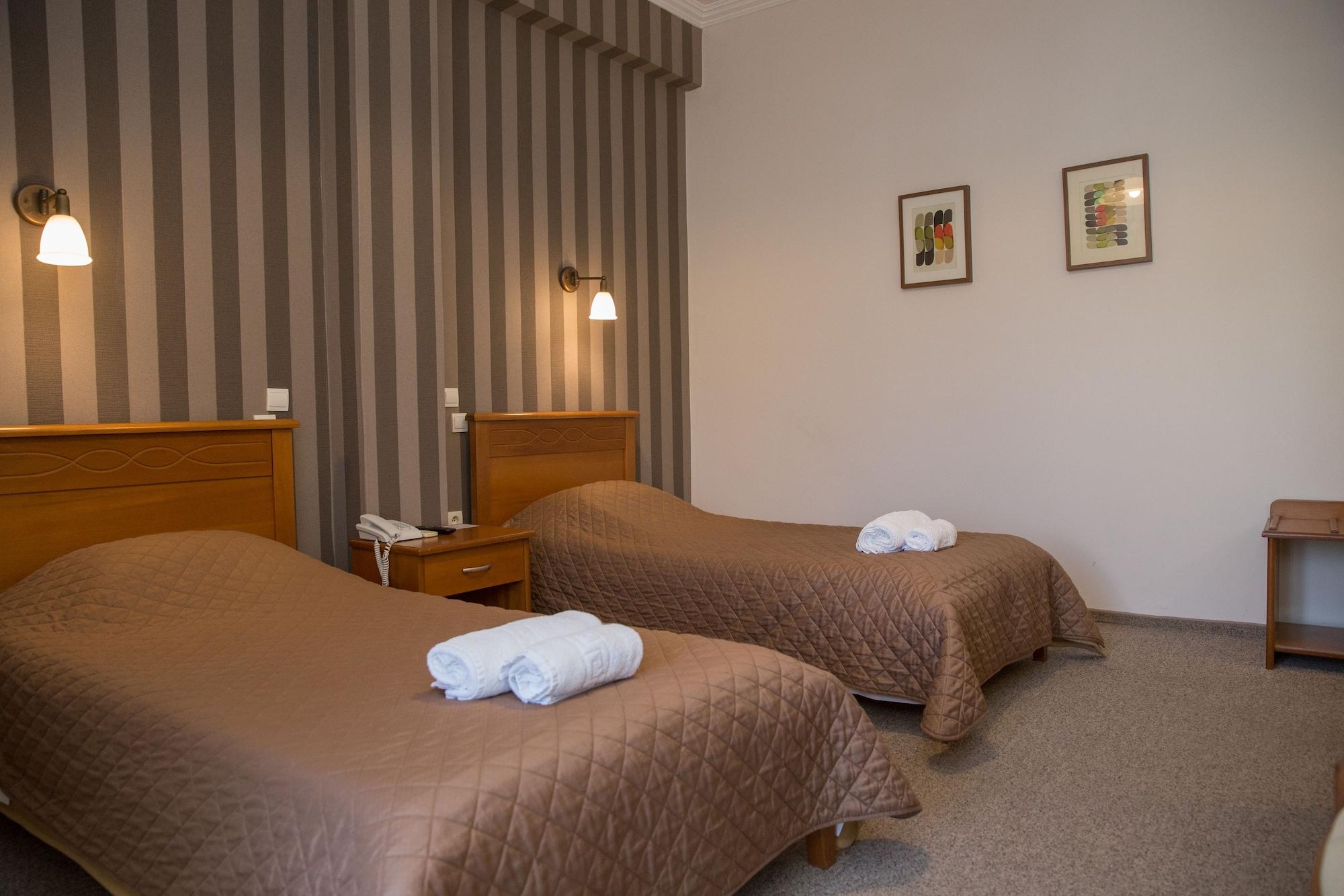 Hotel Liberty Meszolóngi Kültér fotó