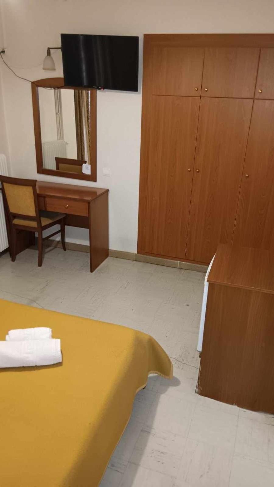 Hotel Liberty Meszolóngi Kültér fotó