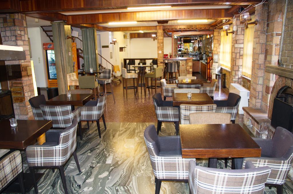 Hotel Liberty Meszolóngi Kültér fotó