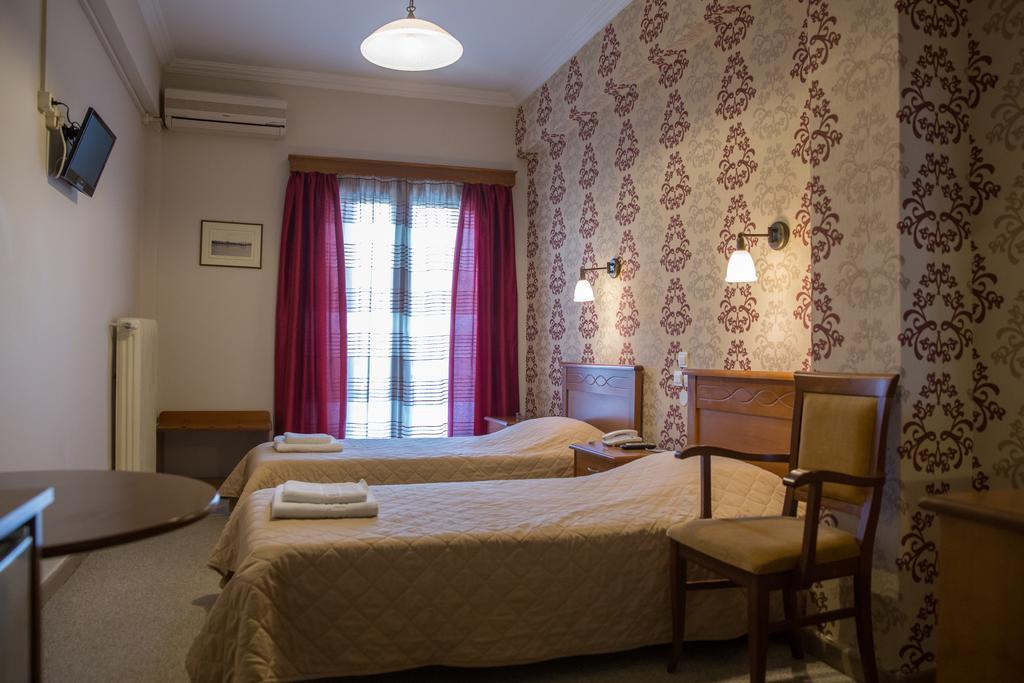 Hotel Liberty Meszolóngi Kültér fotó