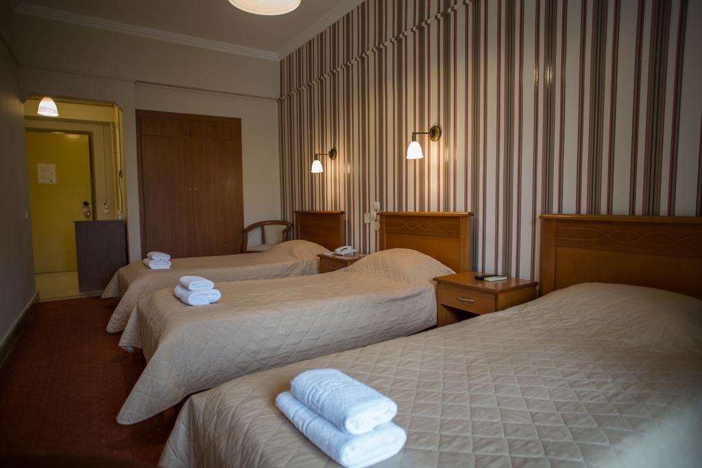 Hotel Liberty Meszolóngi Kültér fotó