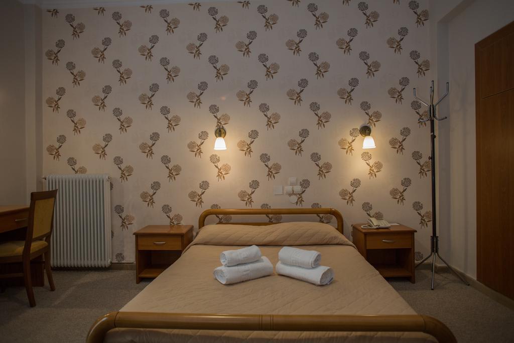 Hotel Liberty Meszolóngi Kültér fotó