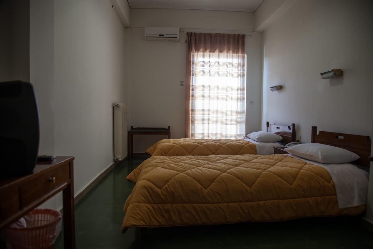 Hotel Liberty Meszolóngi Kültér fotó