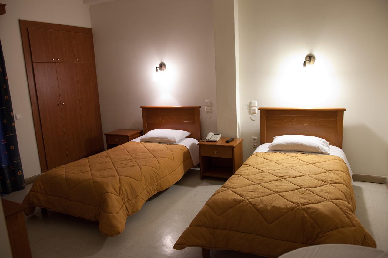 Hotel Liberty Meszolóngi Kültér fotó