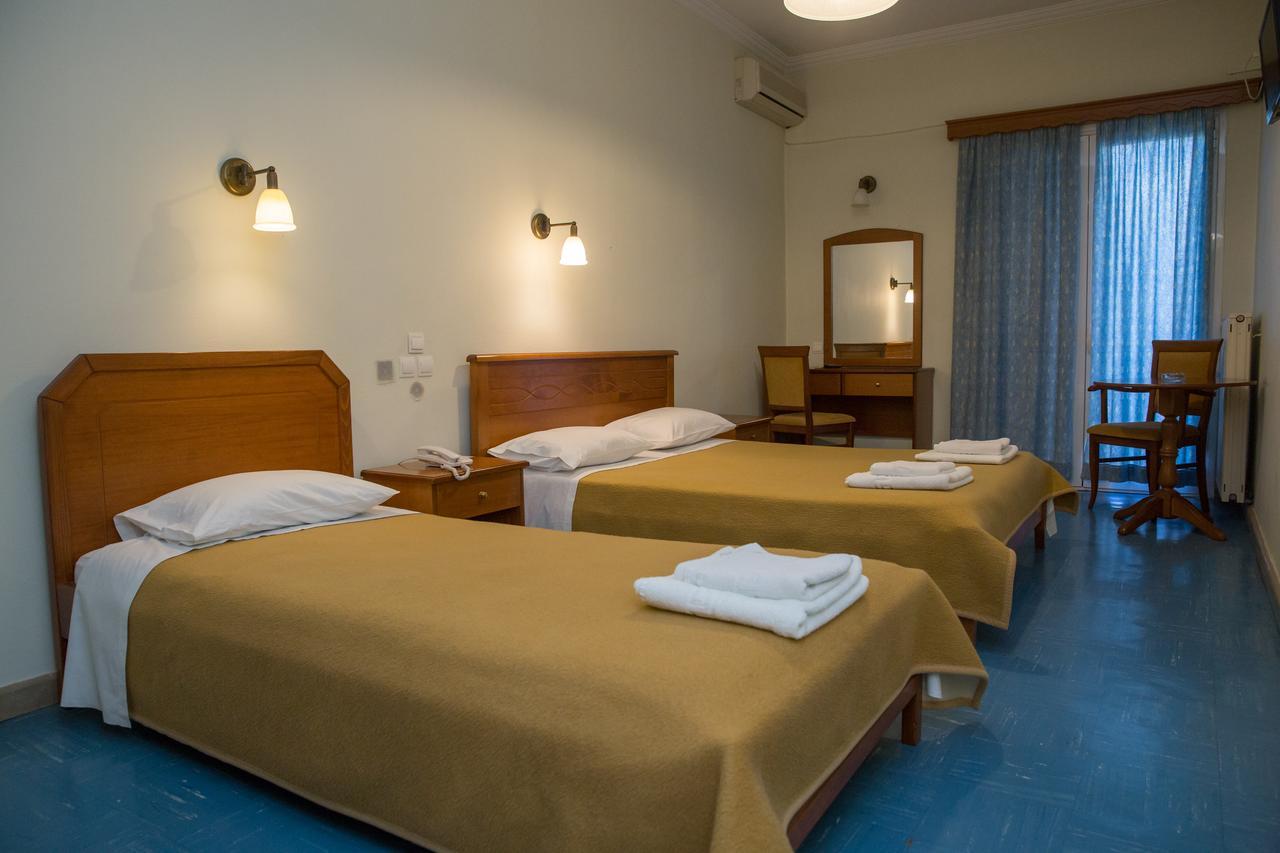 Hotel Liberty Meszolóngi Kültér fotó